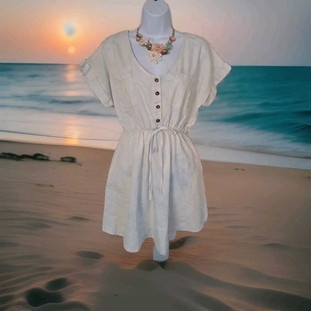 143 Story Easy Breezy Bleached Dress Size M Short Sleeve‎ Mini Dress Pockets NWT
